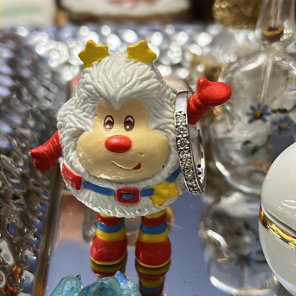 14K White Gold Wedding Band with diamonds extending half of the way. - Picture 5 of 5